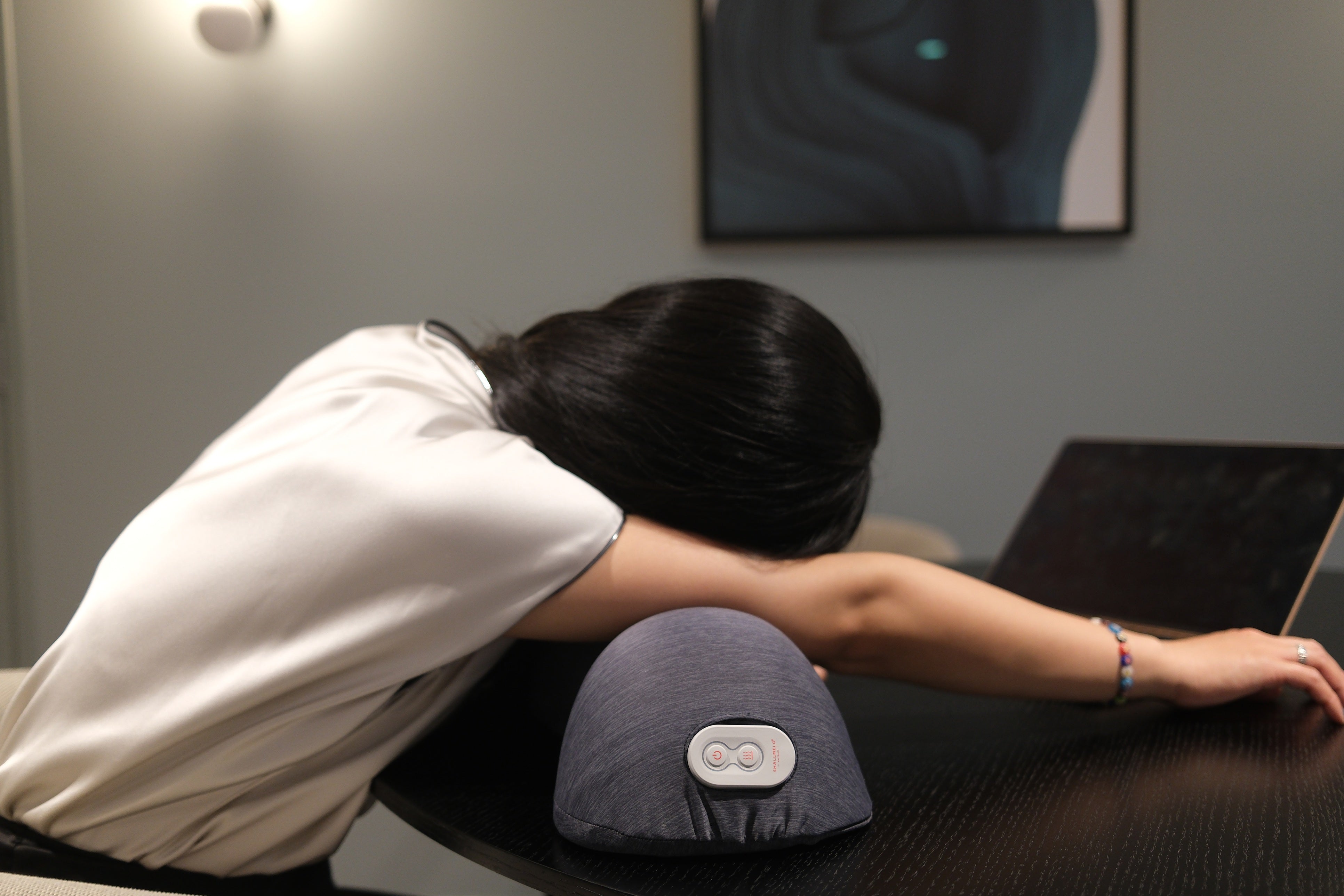 Shiatsu Massage Pillow (Classic Grey)